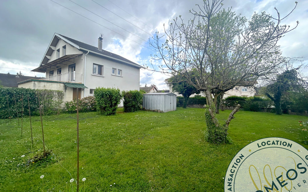 A vendre maison 194.99 m² 
BOURG EN BRESSE